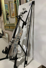 Load image into Gallery viewer, Murano Glass Violin by Pino Signoretto
