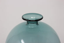 Load image into Gallery viewer, Murano Glass Veronese Vase
