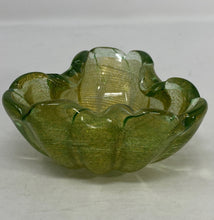 Load image into Gallery viewer, Vintage Murano Glass Dish

